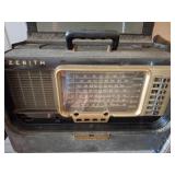Zenith Portable AM/FM Multiband Tube Radio