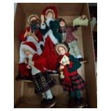 Dennis East Christmas Caroler Figures Set