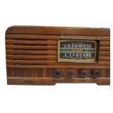 RCA Victor Wood Cabinet Tabletop Radio