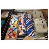 Office and Dï¿½cor Items Lot