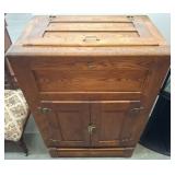 Peerless Refrigerator 31x20x46 Wood and Metal