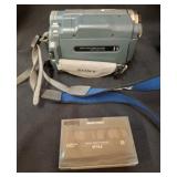 Sony DCR-TRV460 Digital8 Handycam with Bag