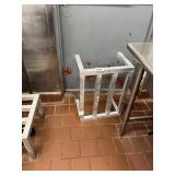 24" X 24" DUNNAGE STANDS