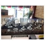 LOT 32 ASSORTED GLASSES
