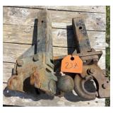 PINTLE HITCH AND BALL HITCH