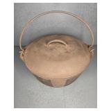 CAST IRON  DUTCH OVEN