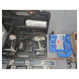 CRAFTSMAN 15.6V SCREWDRIVER/WORK LIGHT SET