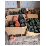 4 BOXES OF ASSORTED ROUND POTS