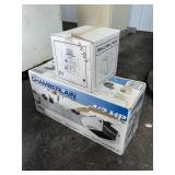 CHAMBERLAIN GARAGE DOOR MOTOR & REMOTE SET