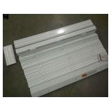 WINDOW BLINDS, 2"X31"X72" (3 PC)