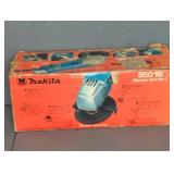 MAKITA ELECTRICAL SANDER / GRINDER