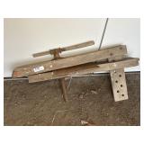 32" WOODEN VISE
