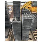 PALLET FULL OF 15 COUNT 4" SQUARE POT TRAYS