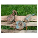2 WOOD PULLIES, 1 METAL PULLY