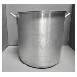 LARGE ALUMINUM STOCK POT W/ STEAMER BASKET