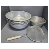 COLANDERS (9)