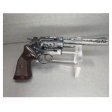CROSSMAN MODEL 38T, CO2 POWERED PELLET PISTOL