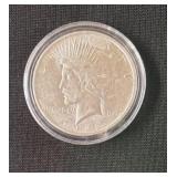 1922 PEACE 90% SILVER DOLLAR IN PLASTIC CASE