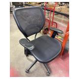 ROLLING OFFICE CHAIR