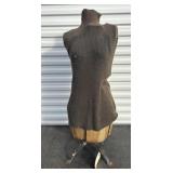 ADJUSTABLE DRESS FORM