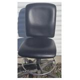 COUNTER HEIGHT OFFICE CHAIR