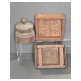 BUTTER PRESS & MOLDS (3)