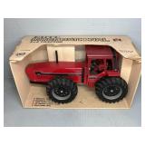 ERTL INTERNATIONAL 6388 2+2 TRACTOR DIE-CAST