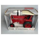 ERTL INTERNATIONAL 106 TRACTOR DIE-CAST