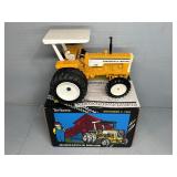 ERTL MINNEAPOLIS MOLINE 750 G750 TRACTOR DIE-CAST