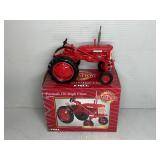 ERTL FARMALL 130 HIGH CLEAR TRACTOR DIE-CAST