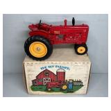ERTL 1987 MASSEY HARRIS 33 TRACTOR DIE-CAST