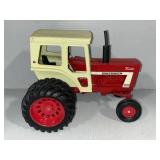 ERTL INTERNATIONAL 1466 TRACTOR /CAB DIE-CAST