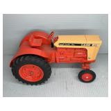 ERTL CASE 930 COMFORT KING DIE-CAST TRACTOR