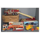 WOODEN CRATE AND DIE-CAST VEHICLES