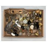 BRASS DOORKNOBS AND PLATES