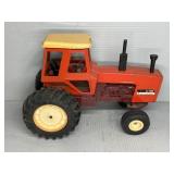 ERTL ALLIS CHALMERS 7050 TRACTOR W/CAB DIE-CAST