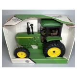 ERTL JOHN DEERE 4455 MFWD TRACTOR DIE-CAST