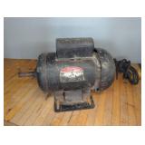 DAYTON 1 HP PLUG-IN MOTOR