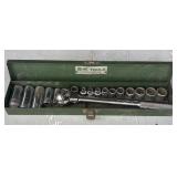 16 PC S-K METRIC SOCKET SET, W/ RATCHET