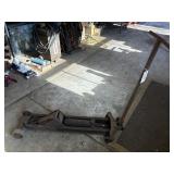 WEAVER INDUSTRIAL ROLLING FLOOR JACK