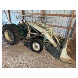 OLIVER 550 GAS TRACTOR W/ FRONT BUCKET
