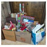 CHRISTMAS/HOLIDAY WRAPPING PAPER/ BOXES