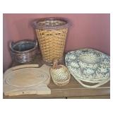 GROUP OF BASKETS, WICKER PIECES