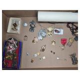 MILITARY PINS, PATCHES, DOG TAGS