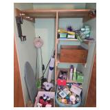 CONTENTS OF CLEANING CLOSET