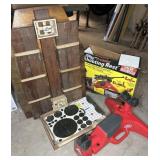 SHOOTING STAND, SHOOTING REST, PAPER TARGETS