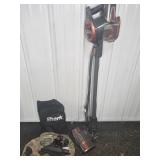 ROCKET BAGLESS VACUUM