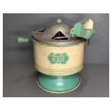 CHILDS TOY WASHING MACHINE