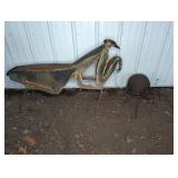 2 METAL INSECT GARDEN STATUES
