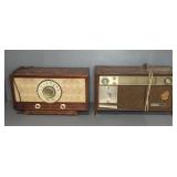 2 RADIOS WITH WOOD CASES